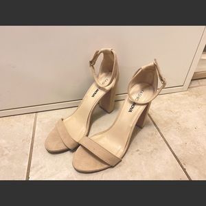 Nude heels size 8.5